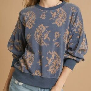 Umgee French terry knit constrasting color Paisley Print Top in Denim